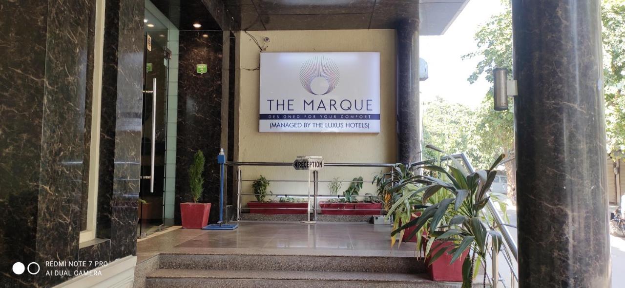 Hotel The Marque Mathura Esterno foto